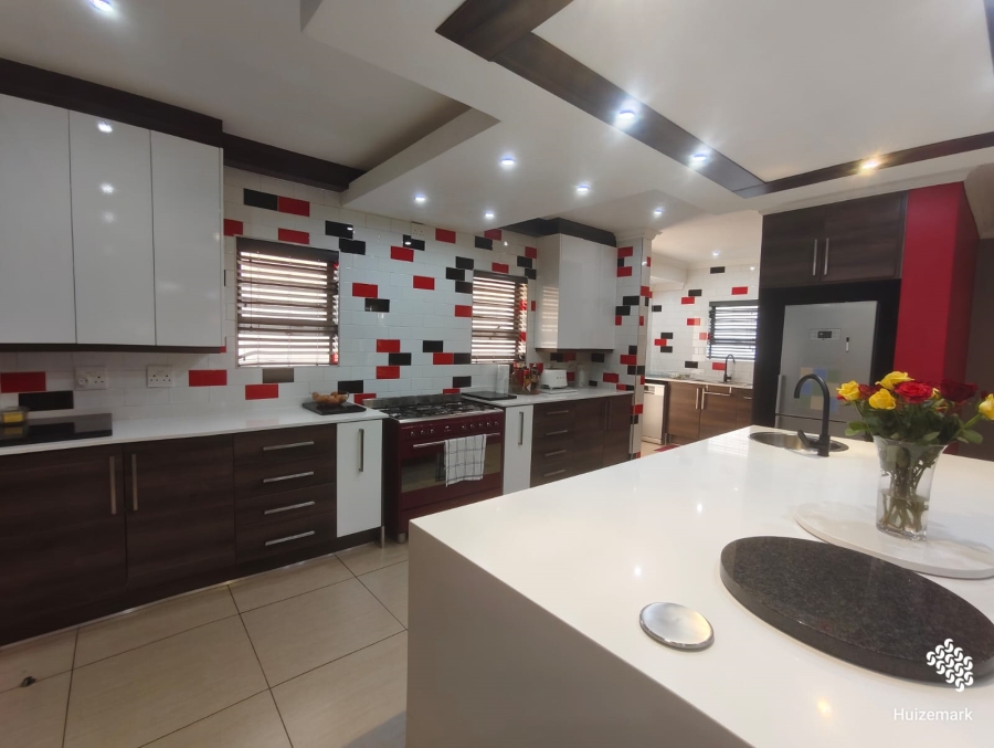 5 Bedroom Property for Sale in Vaalpark Free State